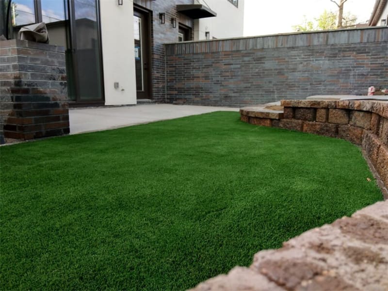 installing artificial grass on concrete3