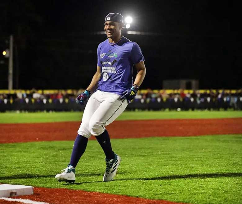 Julio Rodríguez opens first public artificial turf baseball field in Loma de Cabrera, Dominican Republic